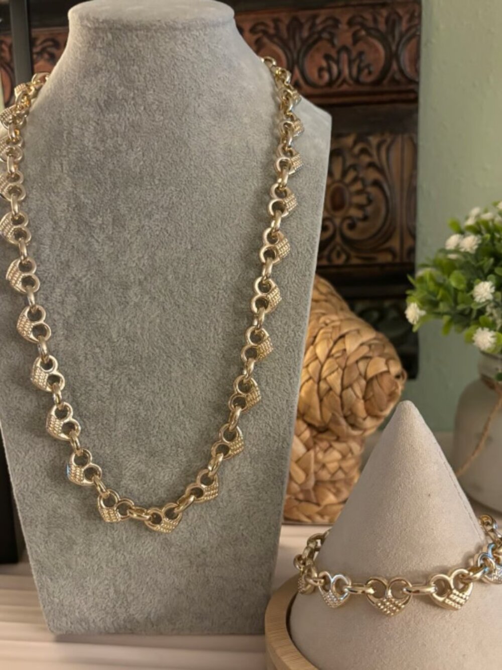 Hearts Necklace and Bracelet Set on Plated Gold